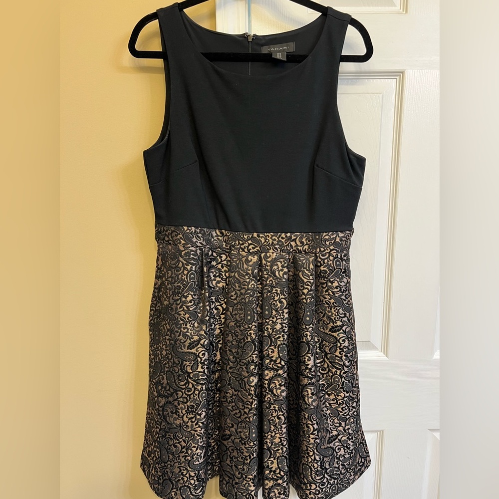 Tahari Black & Gold Patterned Mini Coctail Dress, Great used condition, size 10